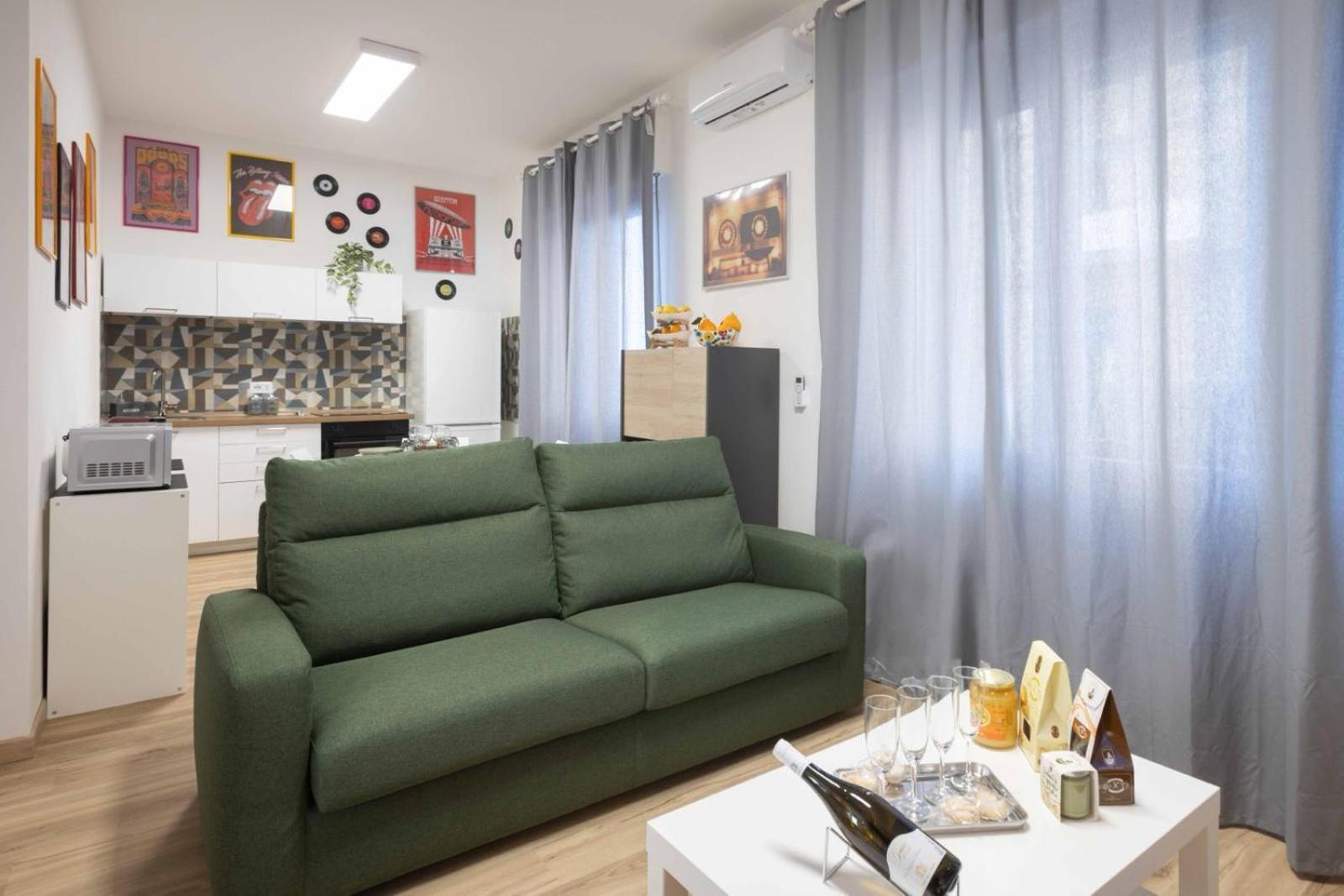La Maison Des Artistes คาตาเนีย ภายนอก รูปภาพ